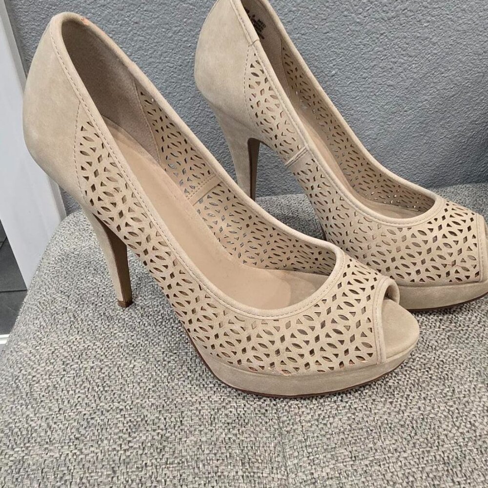 Apt 9 Platform Cream Color 5 Inch Heel With 1 Inc… - image 1